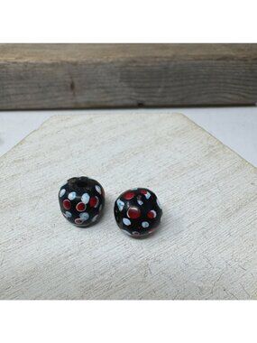 Antique Black & White Venetian Glass Skunk Eye Beads Red 2pc